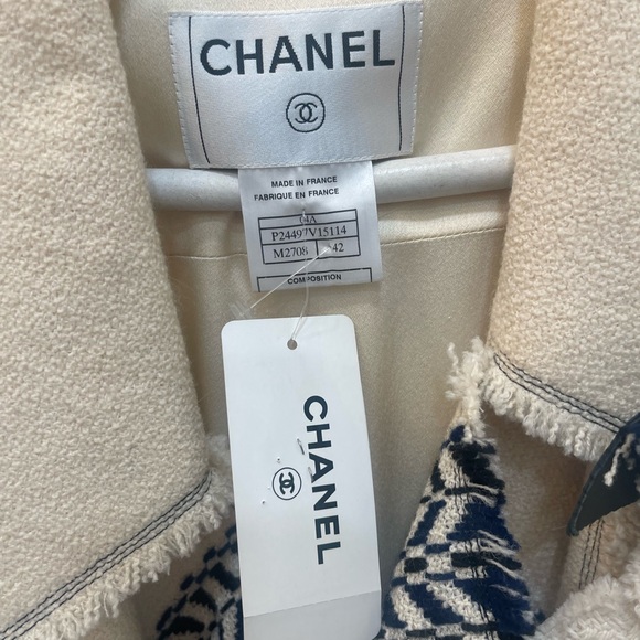 New w tags vintage Chanel coat - Picture 6 of 8